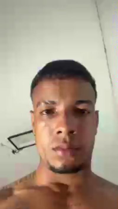 Chris_fendi live cam on Cam4