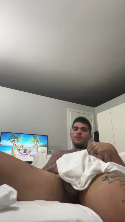 Chrisdov live cam on Cam4