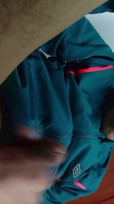 Chriseze94 live cam on Cam4