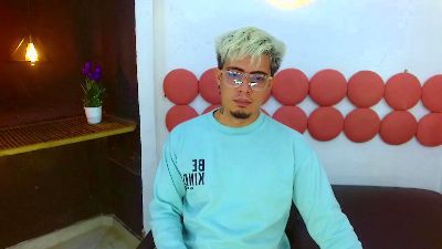 ChrissKing live cam on Cam4