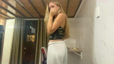 ChristaTolomeo live cam on Cam4