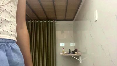 ChristaTolomeo live cam on Cam4