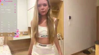 ChristaTolomeo live cam on Cam4