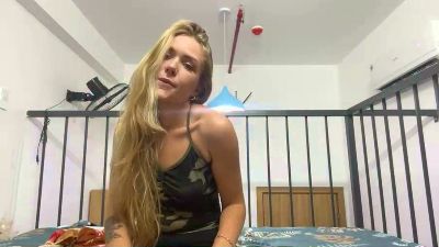 ChristaTolomeo live cam on Cam4