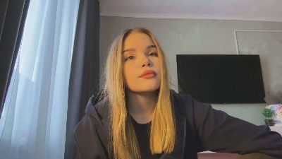 ChristeenMarte live cam on Cam4
