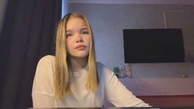 ChristeenMarte live cam on Cam4
