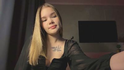 ChristeenMarte live cam on Cam4