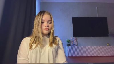 ChristeenMarte live cam on Cam4