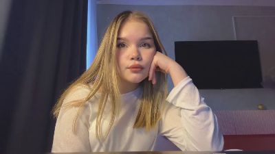 ChristeenMarte live cam on Cam4