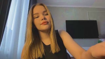 ChristeenMarte live cam on Cam4