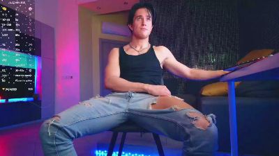 ChristianLevine live cam on Cam4