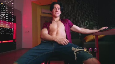 ChristianLevine live cam on Cam4