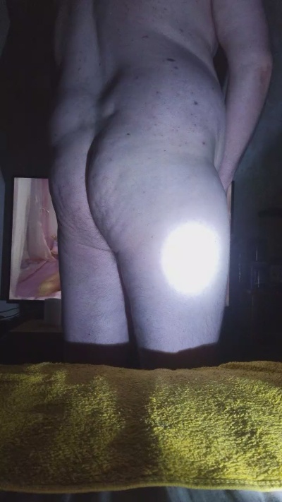 Chubbybiguy90 live cam on Cam4