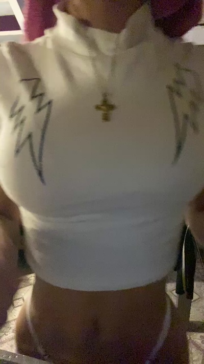 Chulita22 live cam on Cam4