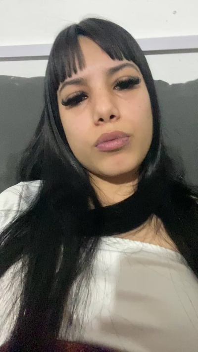 Chulita22 live cam on Cam4