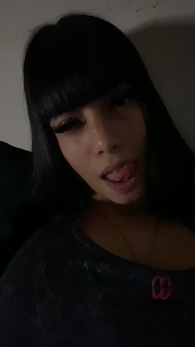 Chulita22 live cam on Cam4