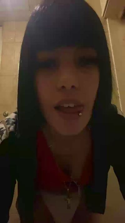 Chulita22 live cam on Cam4
