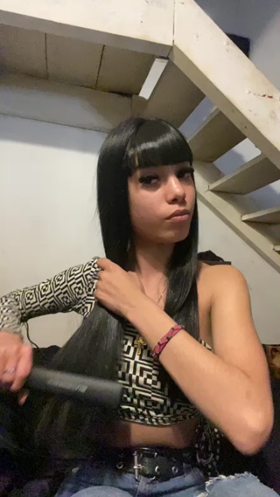 Chulita22 live cam on Cam4