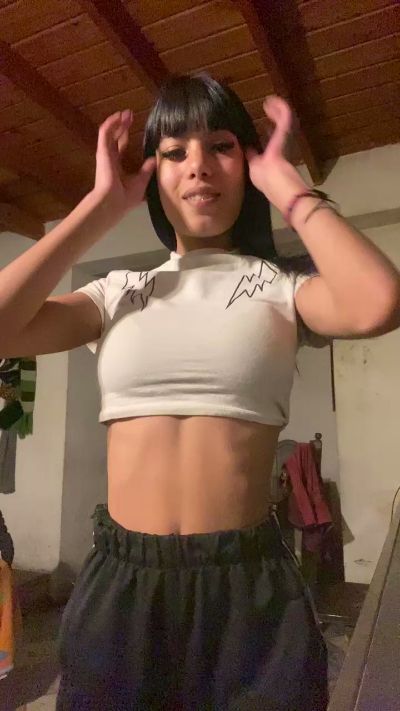 Chulita22 live cam on Cam4