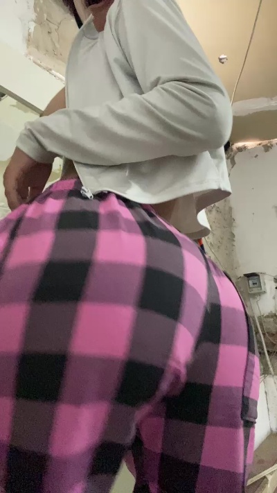 Chulita22 live cam on Cam4