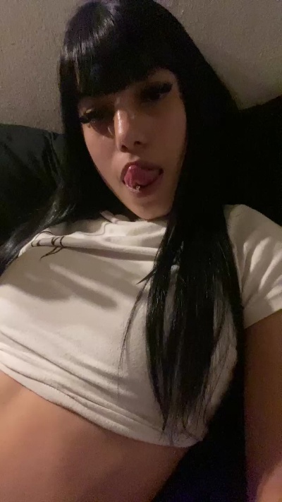 Chulita22 live cam on Cam4
