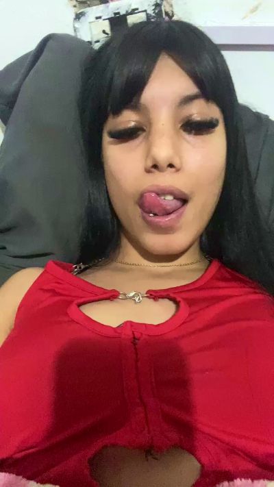 Chulita22 live cam on Cam4