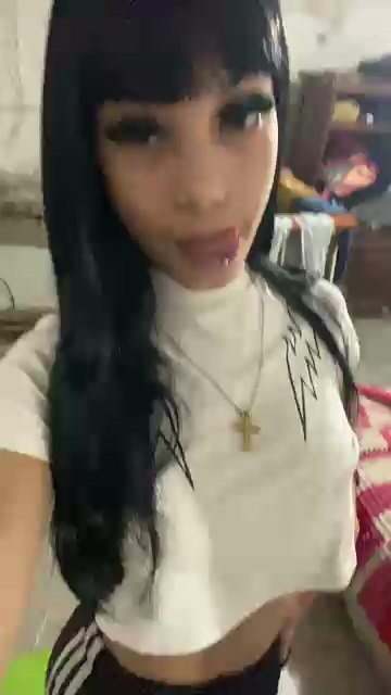 Chulita22 live cam on Cam4