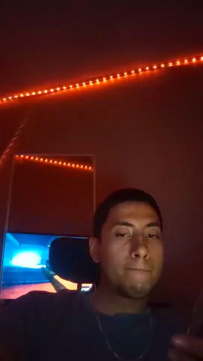 Chxvez live cam on Cam4