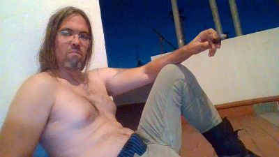 CigarSmokerPig live cam on Cam4