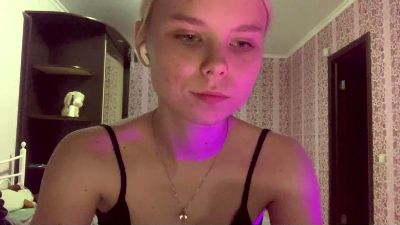 CiraFernsler live cam on Cam4