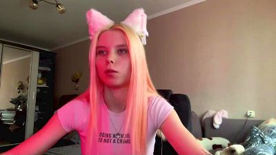 CiraFernsler live cam on Cam4