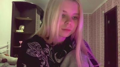 CiraFernsler live cam on Cam4