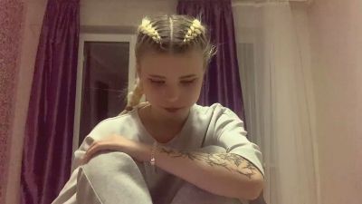 CiraFernsler live cam on Cam4