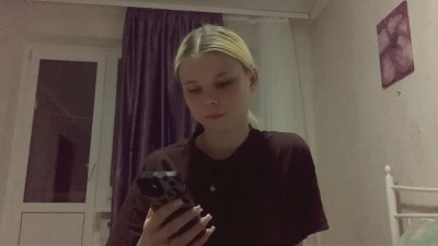 CiraFernsler live cam on Cam4
