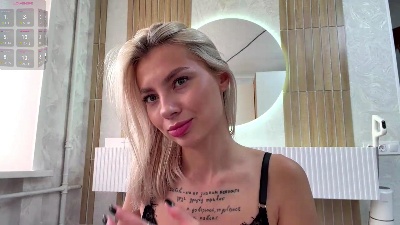 CiraFiest live cam on Cam4
