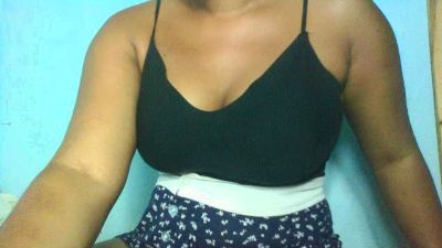 Clara2626 live cam on Cam4
