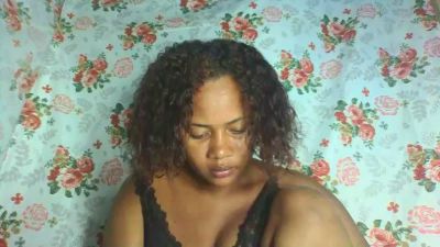 Clara2626 live cam on Cam4