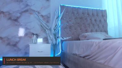 Clara4w live cam on Cam4