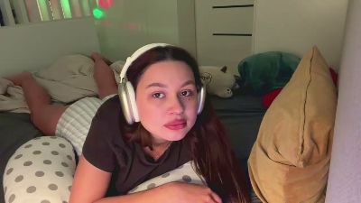 ClareCarnillo live cam on Cam4