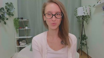 ClarineKypuros live cam on Cam4