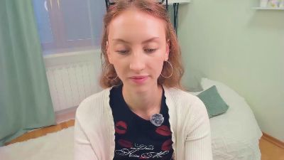ClarineKypuros live cam on Cam4
