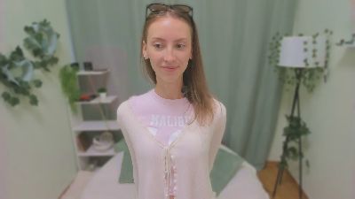 ClarineKypuros live cam on Cam4
