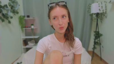 ClarineKypuros live cam on Cam4