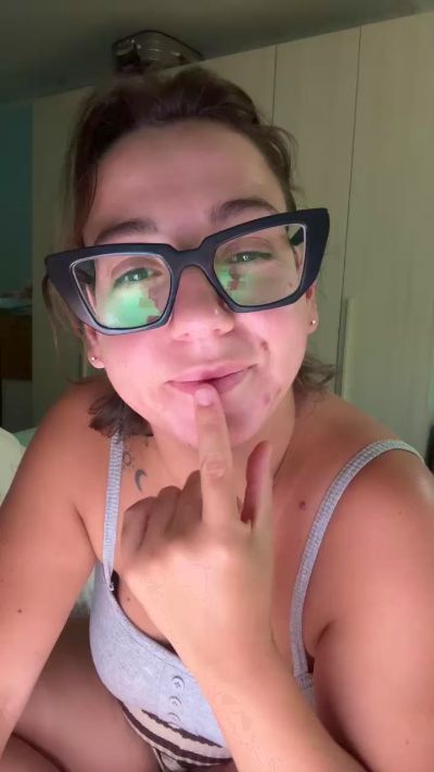 Clarissa_feet live cam on Cam4