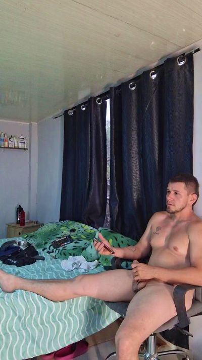 Clark_Jhonz live cam on Cam4