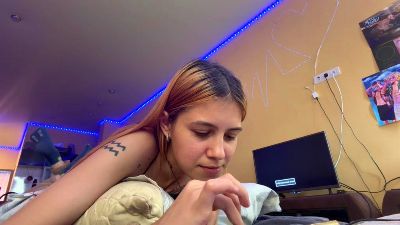 ClashRoyaleLove live cam on Cam4