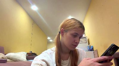 ClashRoyaleLove live cam on Cam4