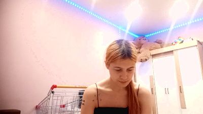 ClashRoyaleLove live cam on Cam4