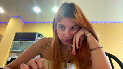 ClashRoyaleLove live cam on Cam4