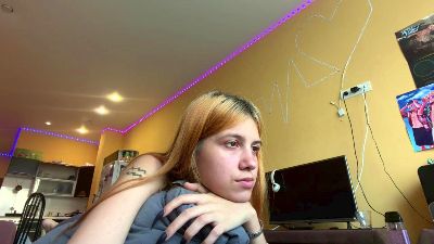 ClashRoyaleLove live cam on Cam4